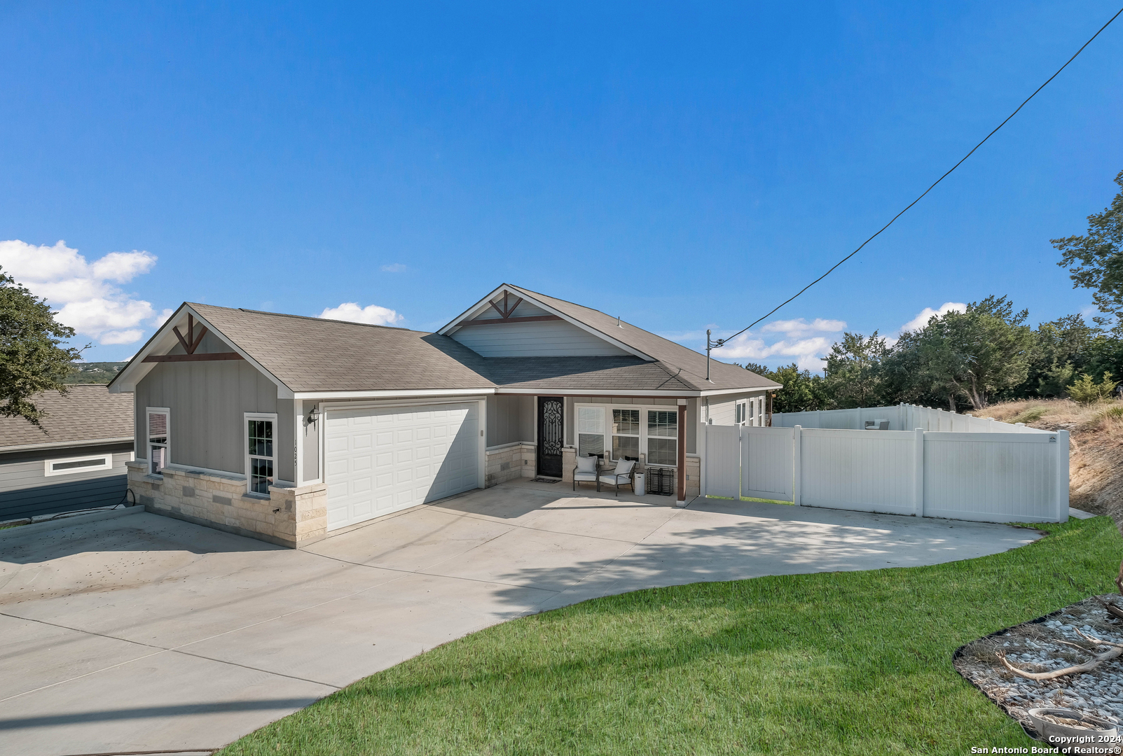 1025 Alta Vista Ln , Canyon Lake, TX, 78133-2824 | 1815094 | Realty Texas LLC
