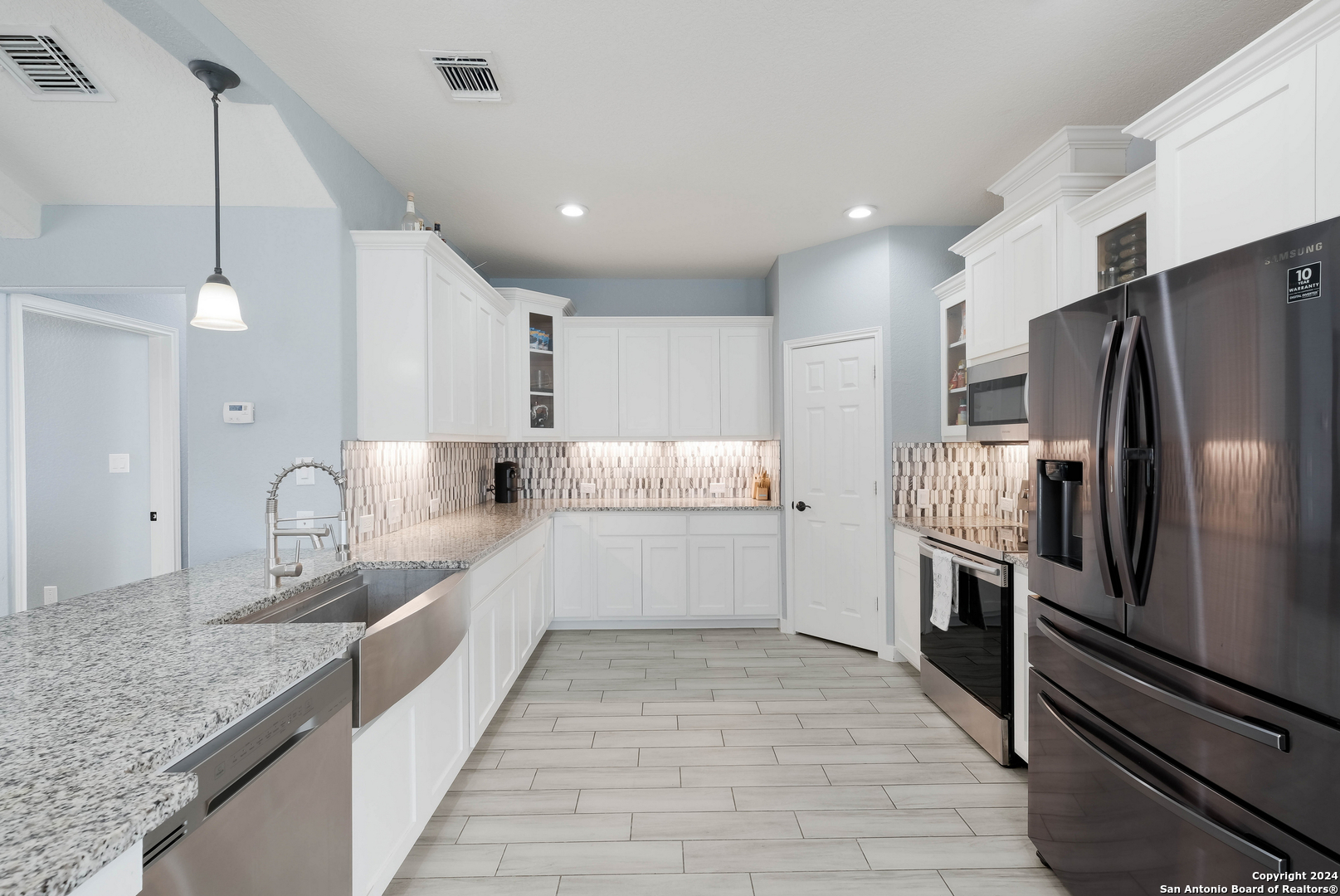 1025 Alta Vista Ln , Canyon Lake, TX, 78133-2824 | 1815094 | Realty Texas LLC