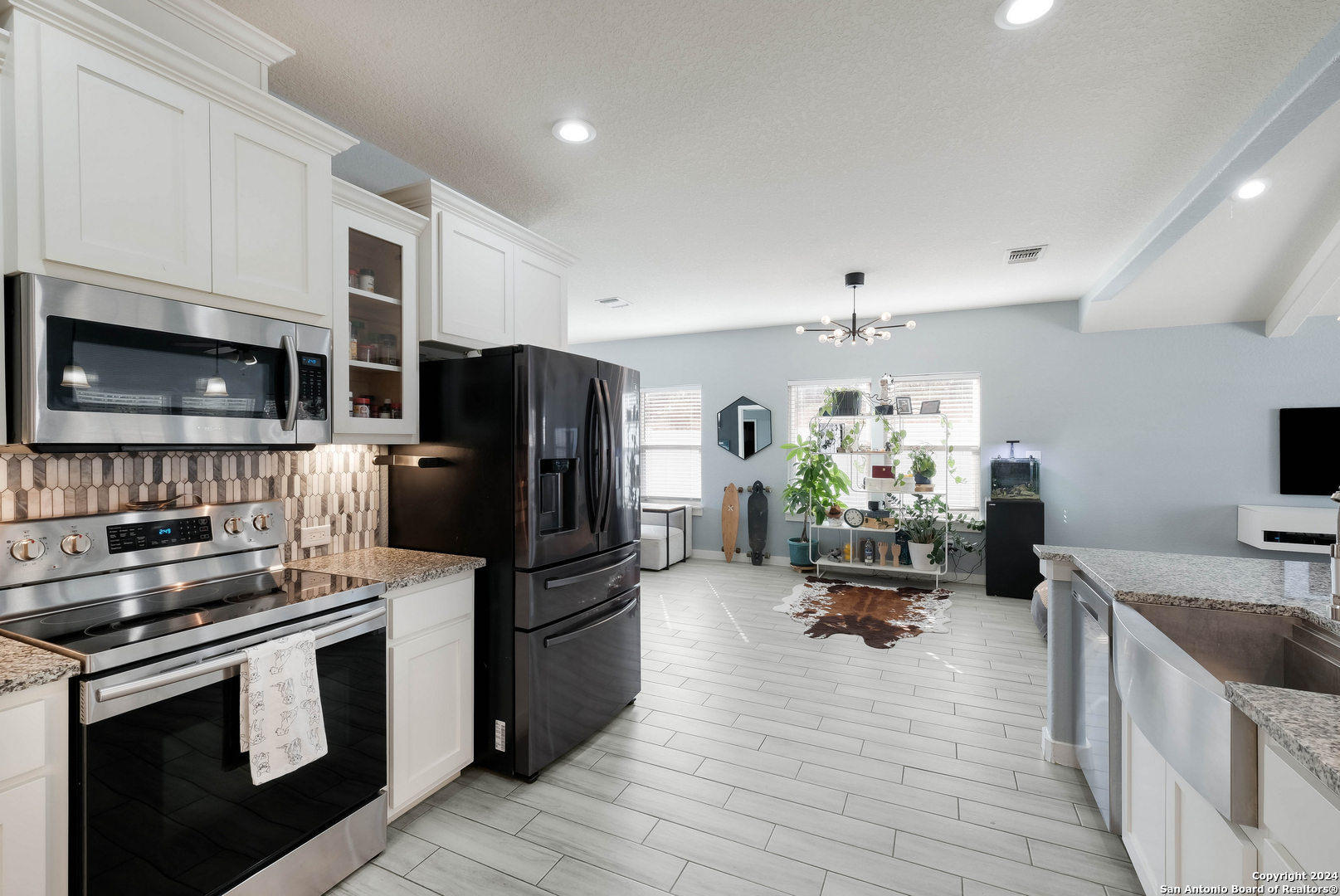 1025 Alta Vista Ln , Canyon Lake, TX, 78133-2824 | 1815094 | Realty Texas LLC