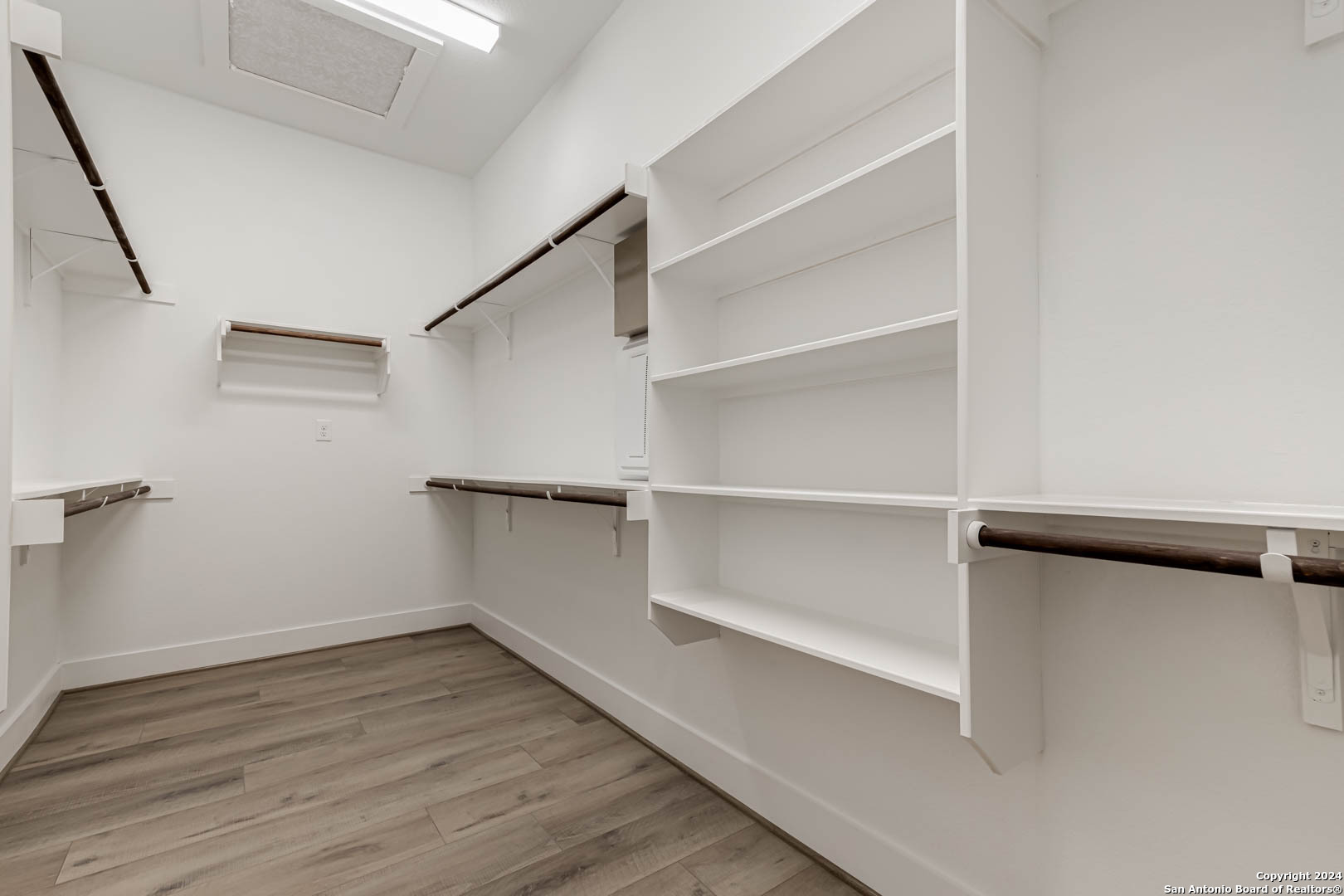 5033 Estates Oak Way , San Antonio, TX, 78263 | 1815709 | Realty Texas LLC