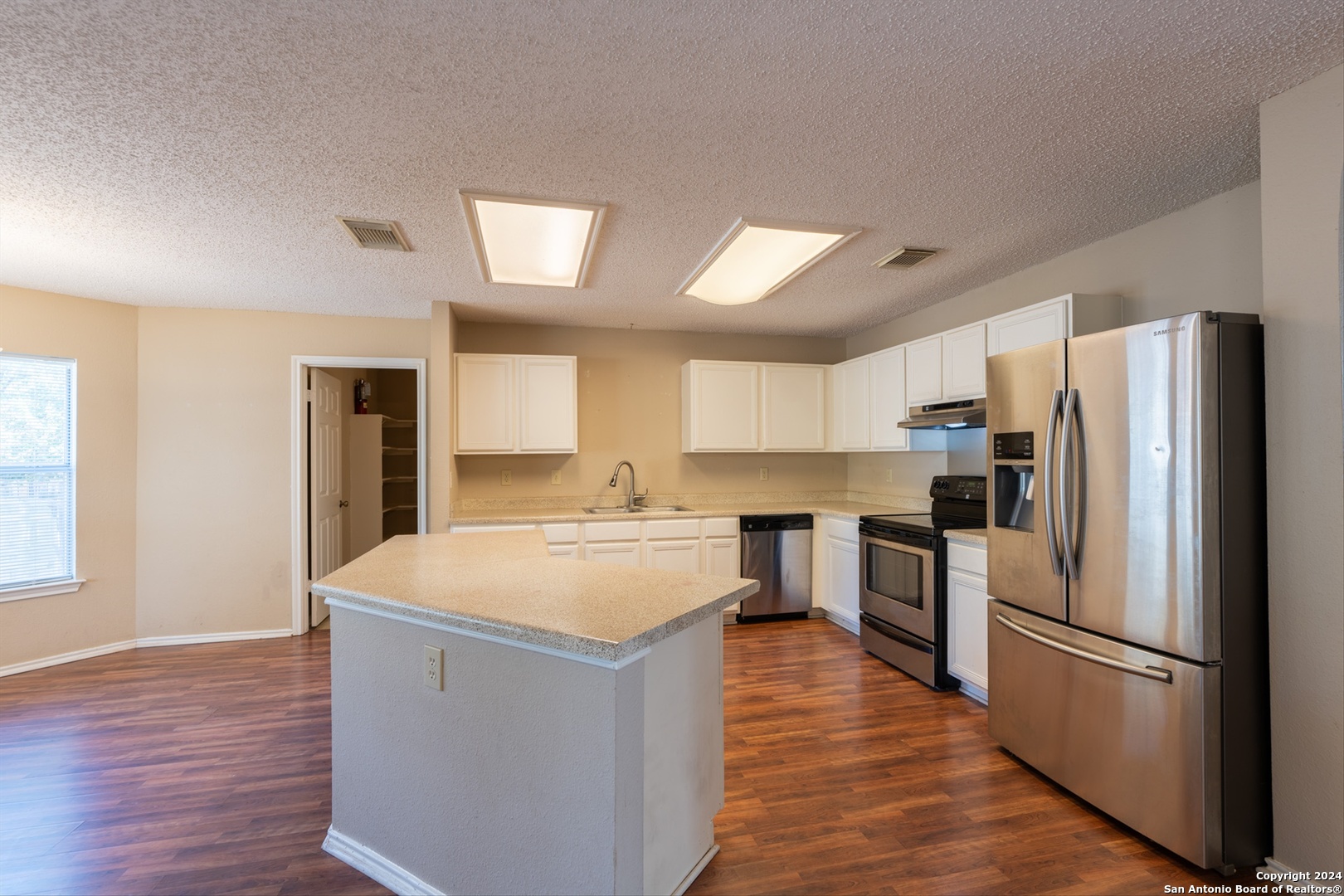 2859 Redland Trail , San Antonio, TX, 78259 | 1817669 | Realty Texas LLC