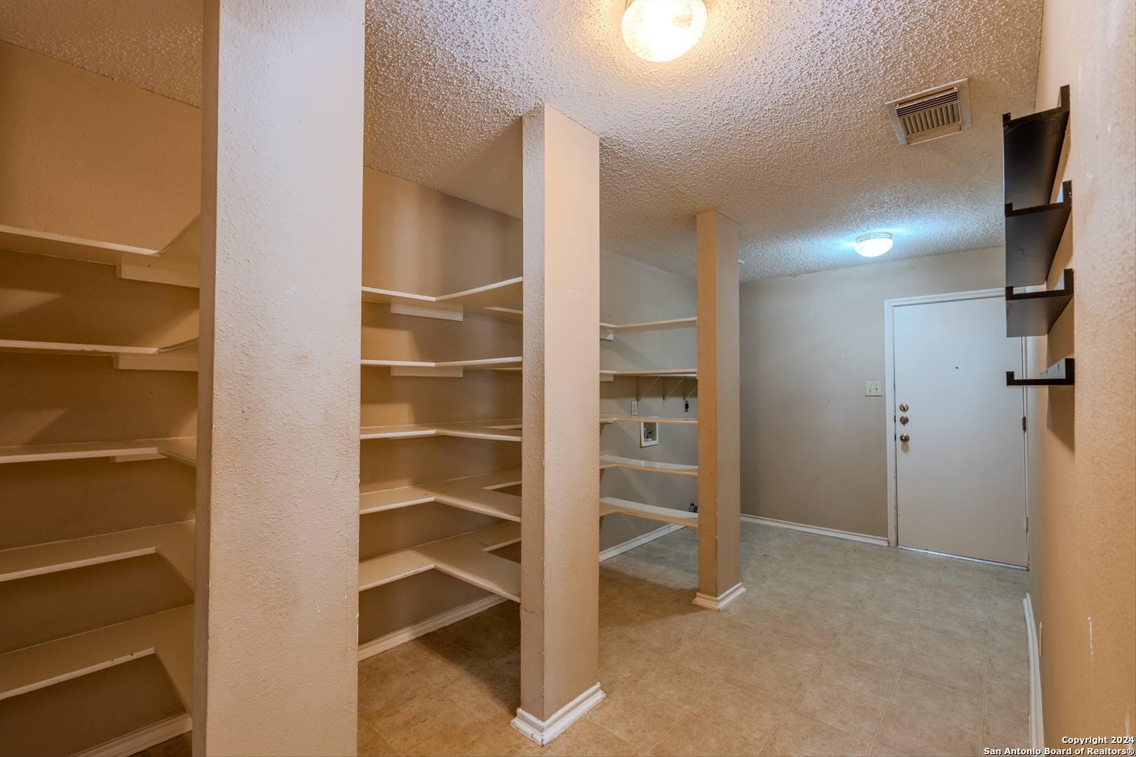 2859 Redland Trail , San Antonio, TX, 78259 | 1817669 | Realty Texas LLC