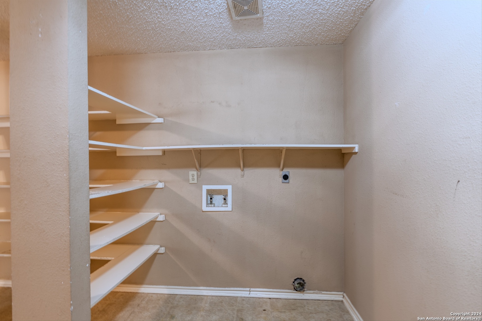 2859 Redland Trail , San Antonio, TX, 78259 | 1817669 | Realty Texas LLC