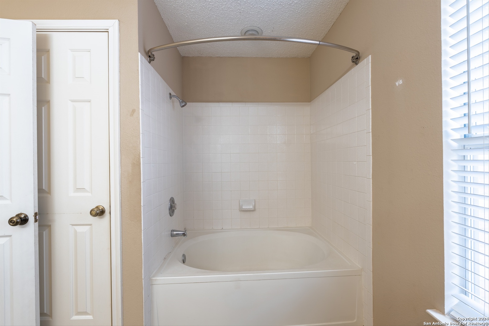 2859 Redland Trail , San Antonio, TX, 78259 | 1817669 | Realty Texas LLC