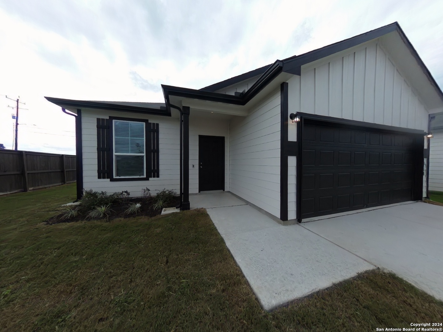 10130 Band Wagon , Converse, TX, 78109 | 1817895 | Realty Texas LLC