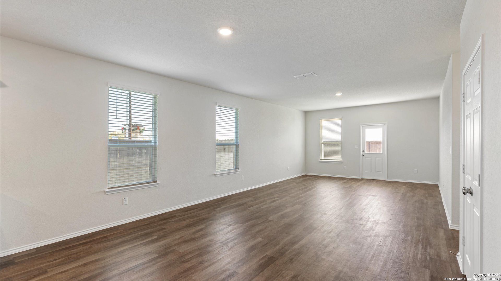 10130 Band Wagon , Converse, TX, 78109 | 1817895 | Realty Texas LLC