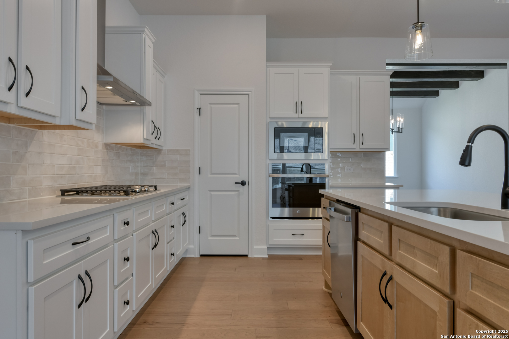 8727 Whisper Gate , Fair Oaks Ranch, TX, 78015 | 1818387 | Realty Texas LLC