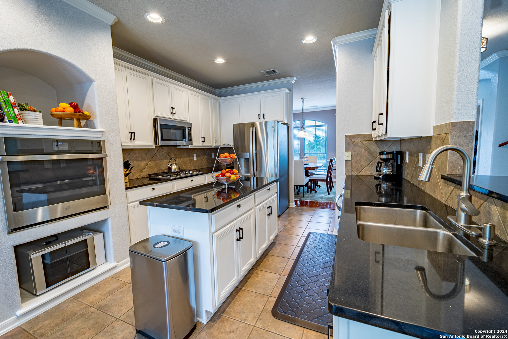 16207 Ponderosa Pass , Helotes, TX, 78023 | 1818608 | Realty Texas LLC