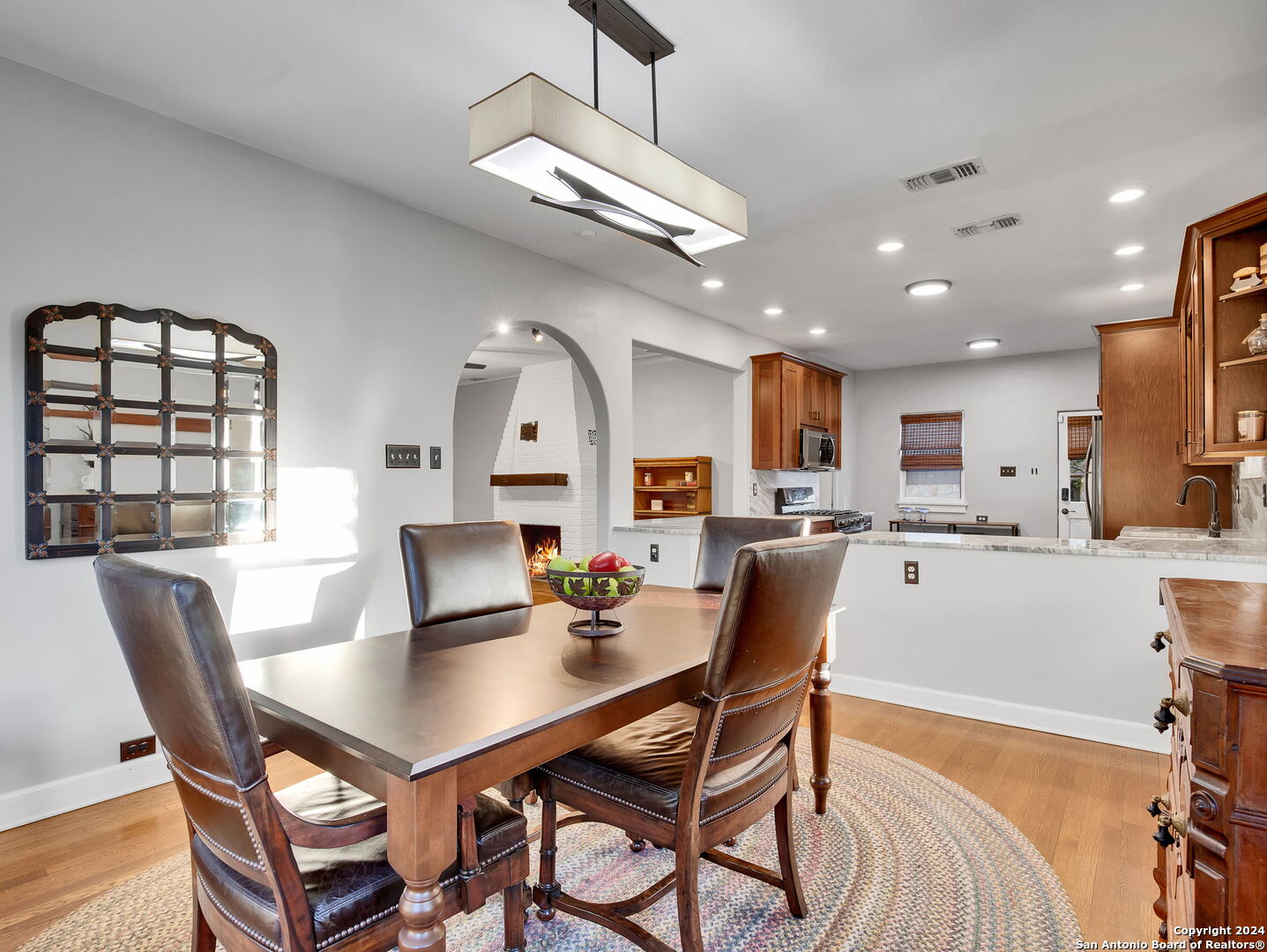 2170 W Kings Hwy , San Antonio, TX, 78201-4801 | 1818803 | Realty Texas LLC