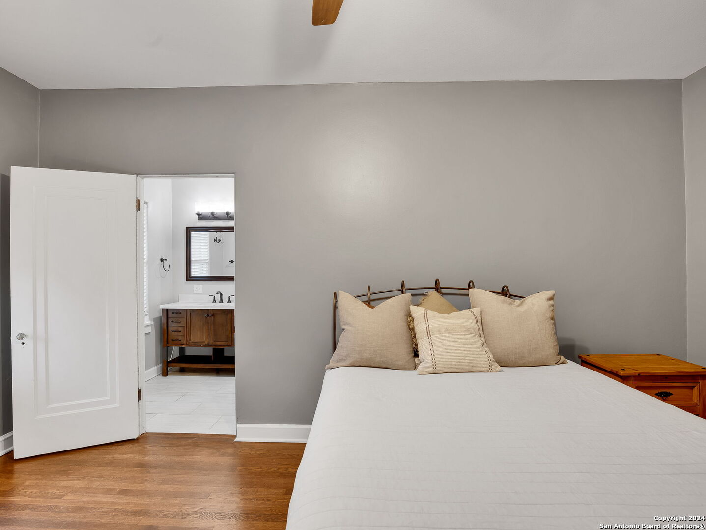 2170 W Kings Hwy , San Antonio, TX, 78201-4801 | 1818803 | Realty Texas LLC