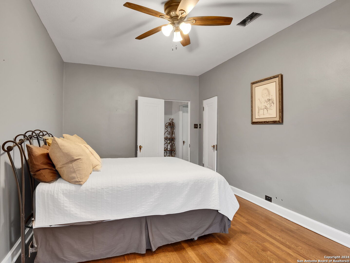 2170 W Kings Hwy , San Antonio, TX, 78201-4801 | 1818803 | Realty Texas LLC