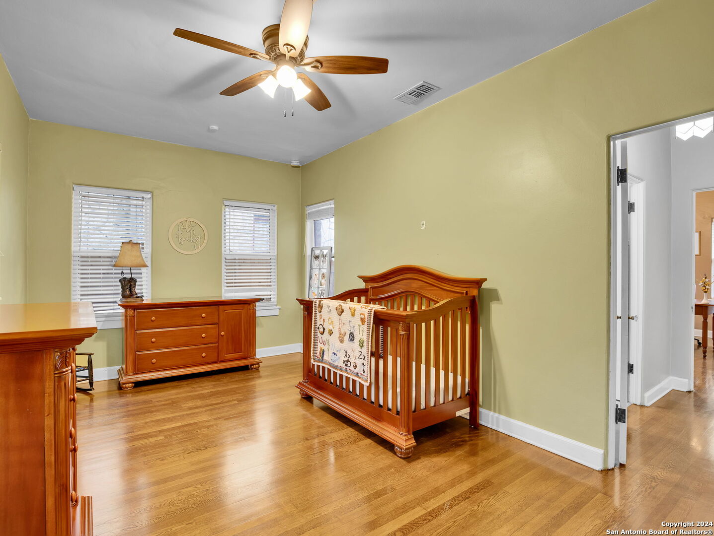2170 W Kings Hwy , San Antonio, TX, 78201-4801 | 1818803 | Realty Texas LLC