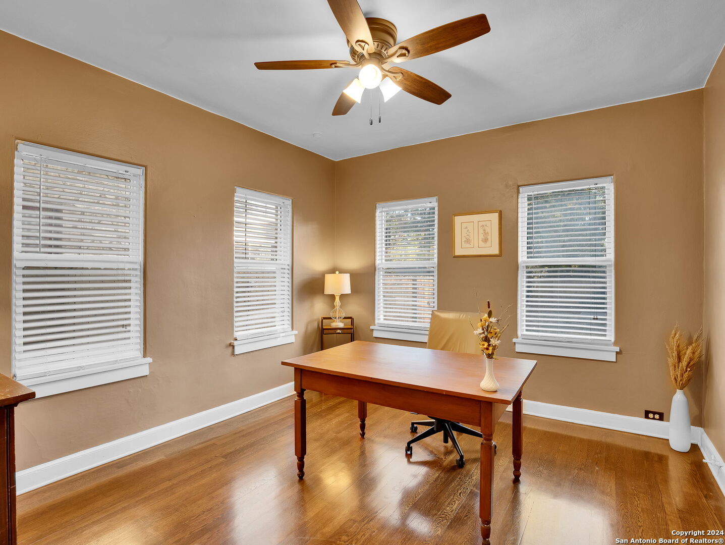 2170 W Kings Hwy , San Antonio, TX, 78201-4801 | 1818803 | Realty Texas LLC
