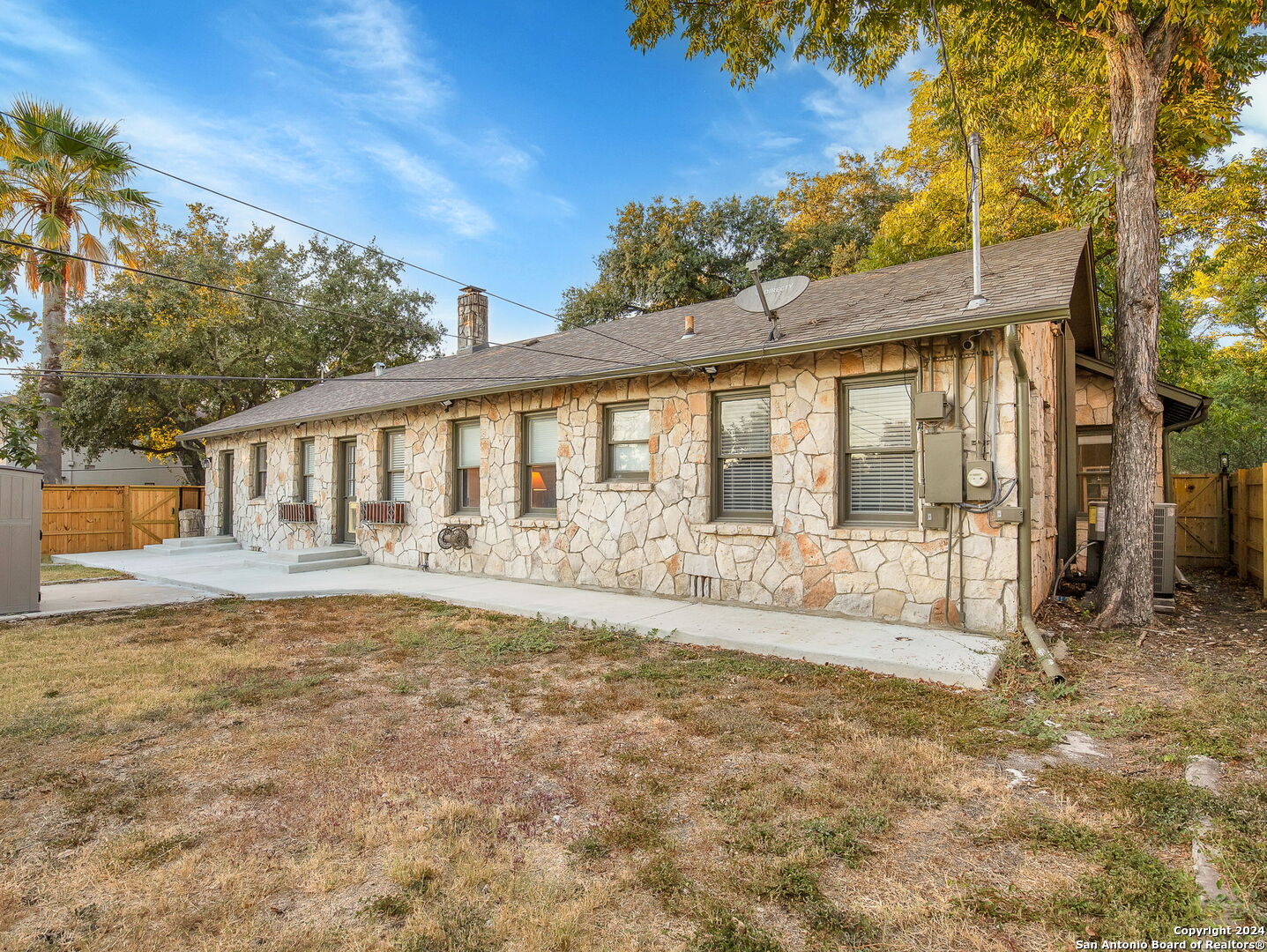 2170 W Kings Hwy , San Antonio, TX, 78201-4801 | 1818803 | Realty Texas LLC