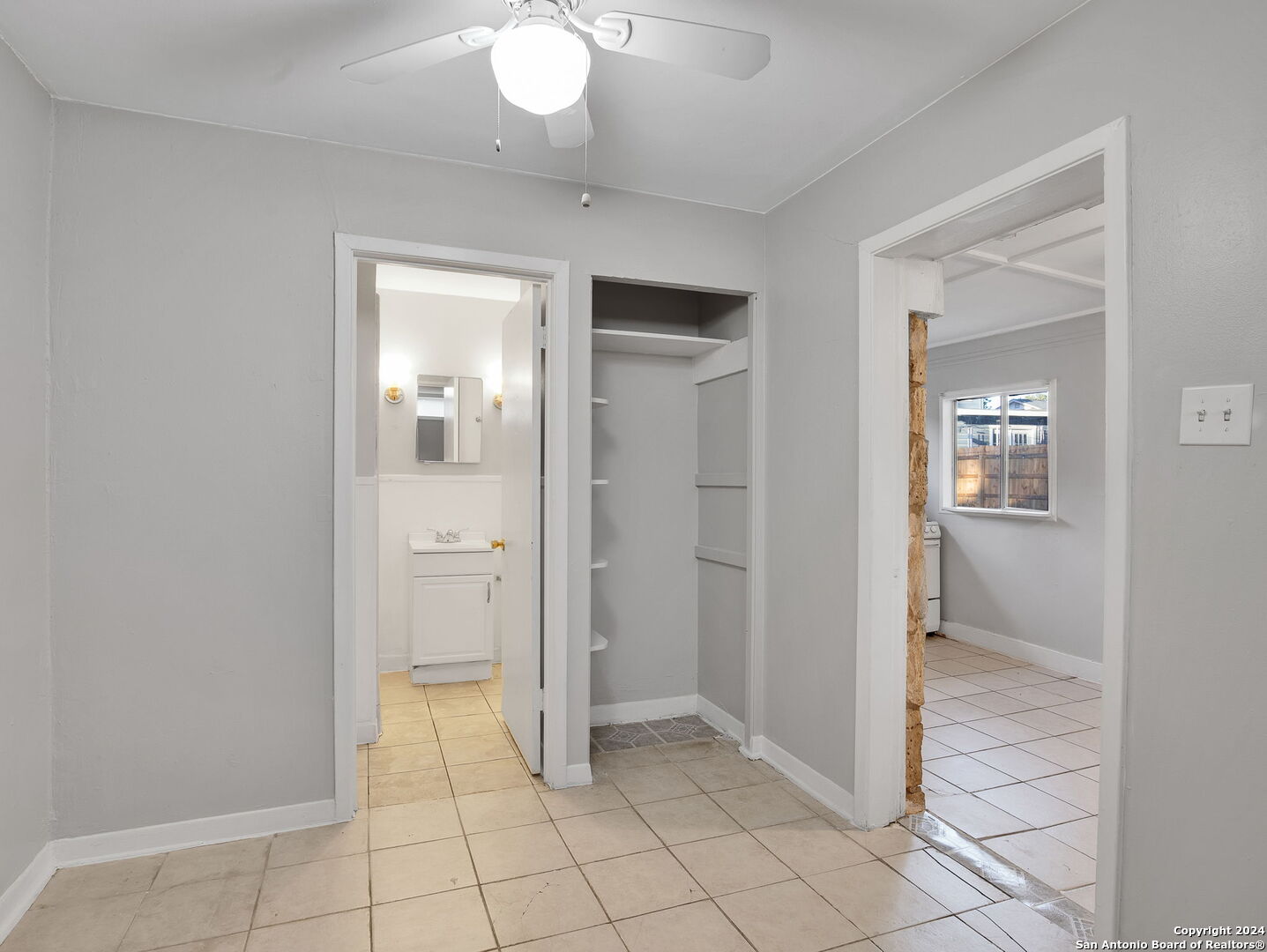 2170 W Kings Hwy , San Antonio, TX, 78201-4801 | 1818803 | Realty Texas LLC