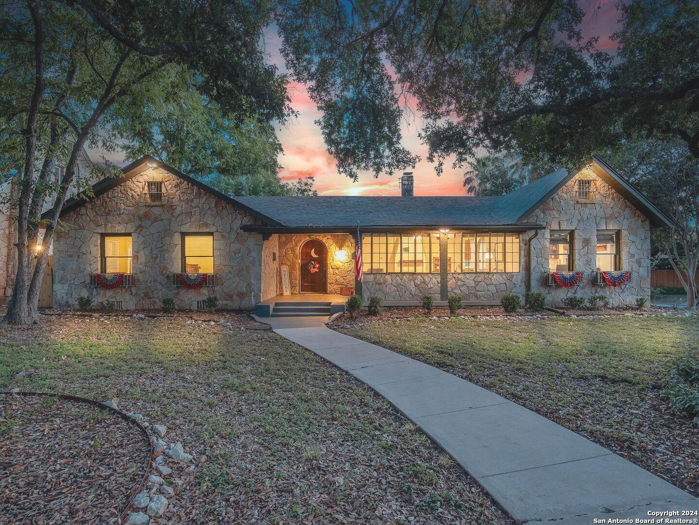 2170 W Kings Hwy , San Antonio, TX, 78201-4801 | 1818803 | Realty Texas LLC