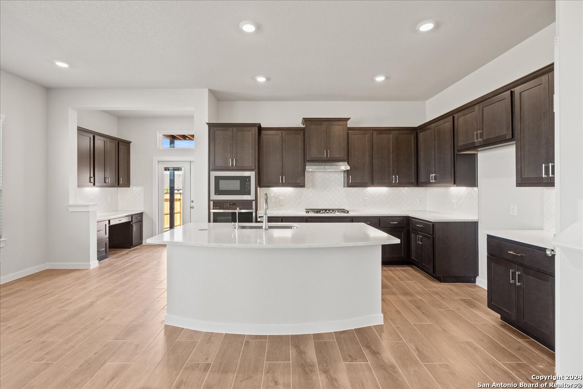 1658 Couser Avenue , New Braunfels, TX, 78132 | 1817015 | Realty Texas LLC