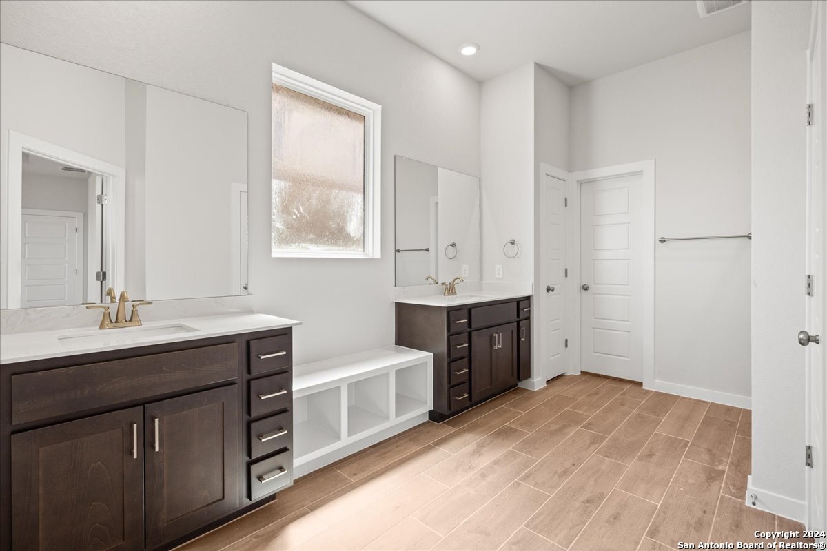 1658 Couser Avenue , New Braunfels, TX, 78132 | 1817015 | Realty Texas LLC