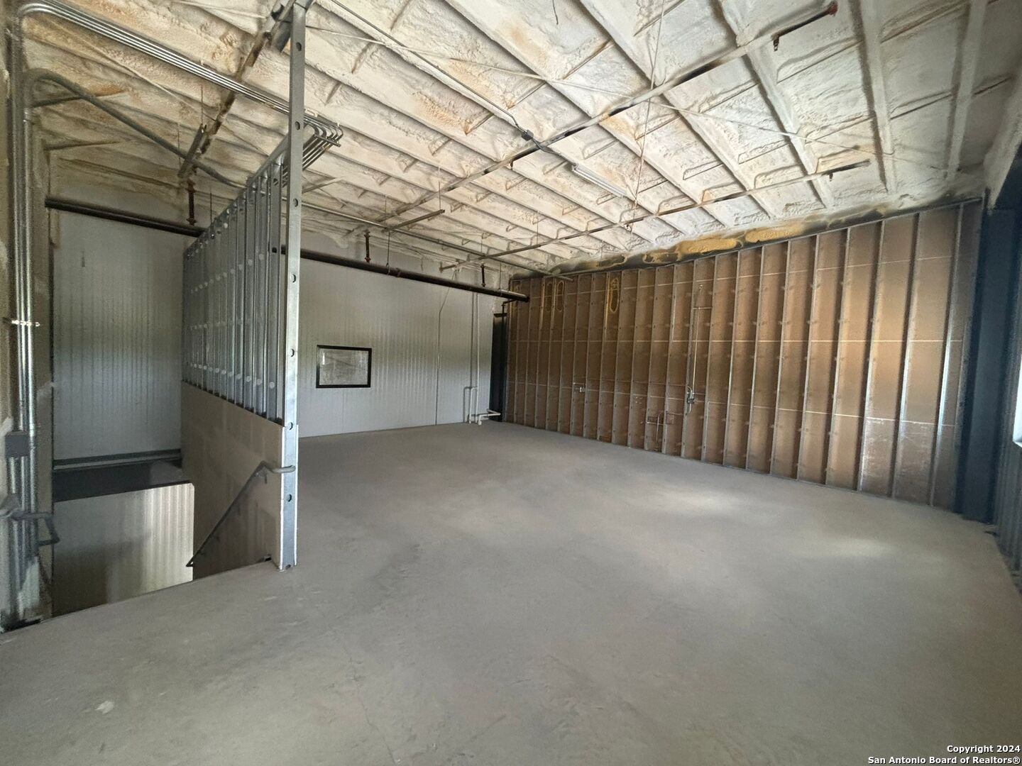 9342 Loop 410 B-1 , San Antonio, TX, 78223 | 1820477 | Realty Texas LLC