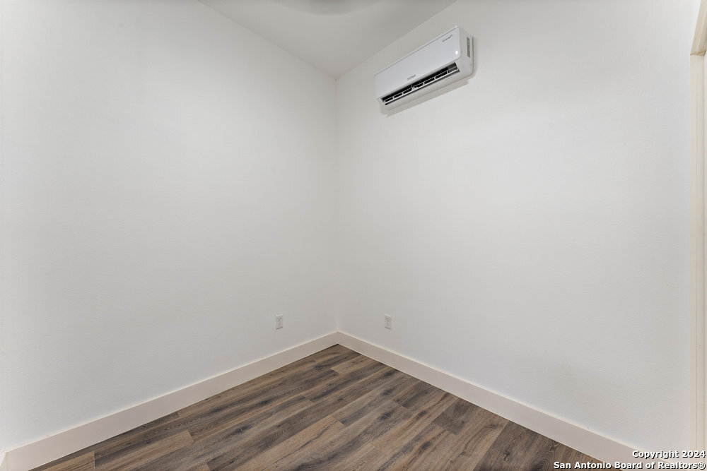 214 E Hart Ave , San Antonio, TX, 78214-1534 | 1821672 | Realty Texas LLC