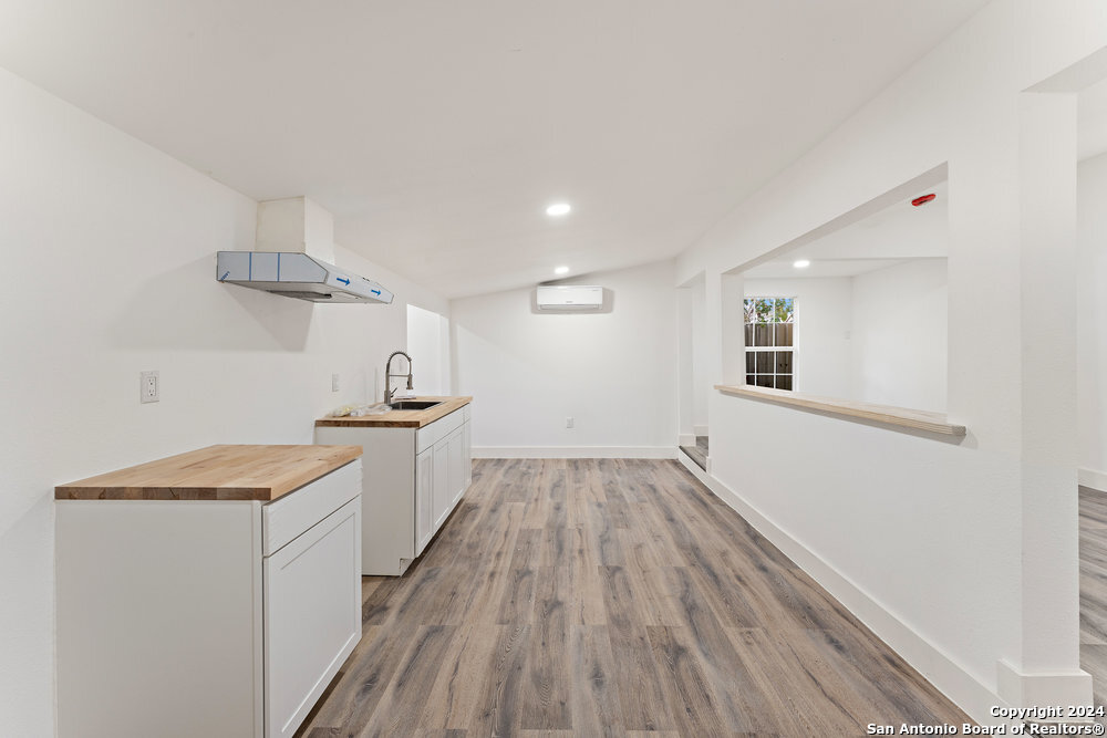 214 E Hart Ave , San Antonio, TX, 78214-1534 | 1821672 | Realty Texas LLC