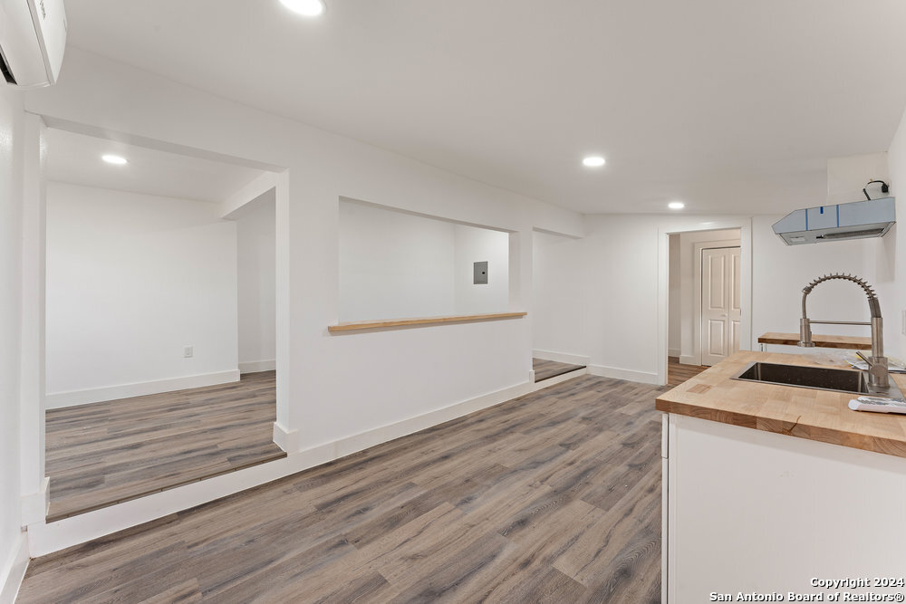 214 E Hart Ave , San Antonio, TX, 78214-1534 | 1821672 | Realty Texas LLC