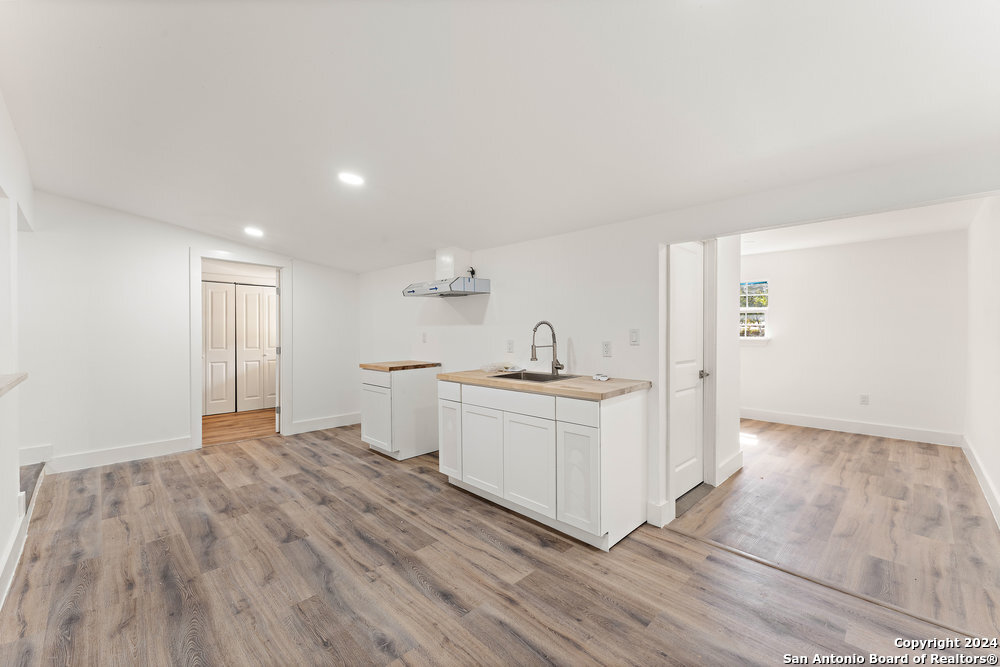 214 E Hart Ave , San Antonio, TX, 78214-1534 | 1821672 | Realty Texas LLC
