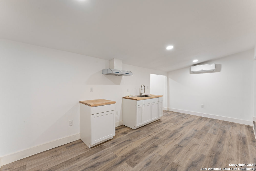 214 E Hart Ave , San Antonio, TX, 78214-1534 | 1821672 | Realty Texas LLC