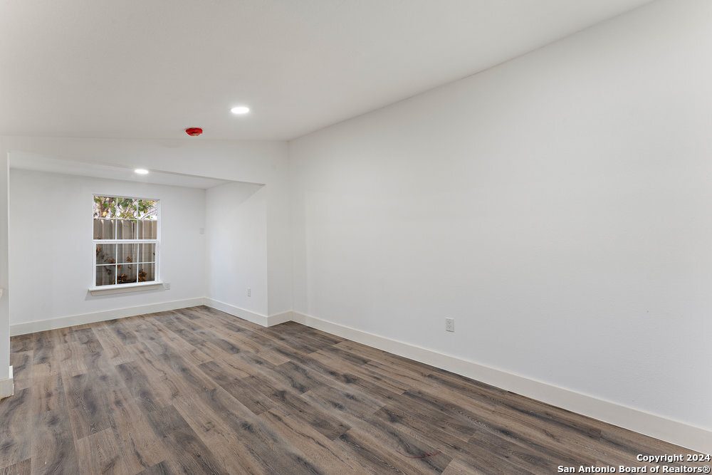 214 E Hart Ave , San Antonio, TX, 78214-1534 | 1821672 | Realty Texas LLC
