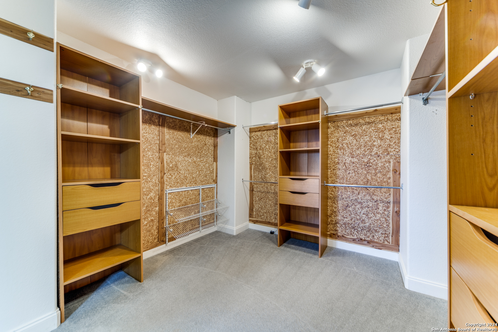 34970 And 34900 Smithson Valley Rd , Bulverde, TX, 78163-2898 | 1821974 | Realty Texas LLC
