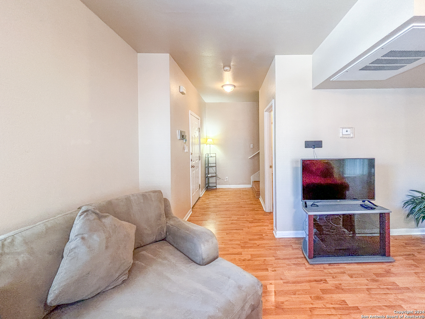 52 Chapel Hill Circle , San Antonio, TX, 78240 | 1821952 | Realty Texas LLC
