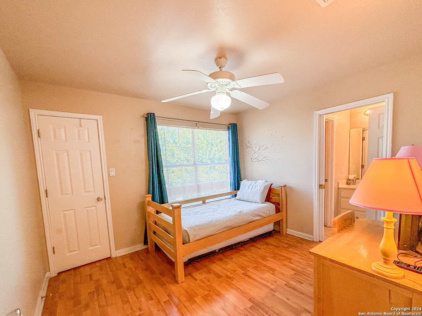 52 Chapel Hill Circle , San Antonio, TX, 78240 | 1821952 | Realty Texas LLC