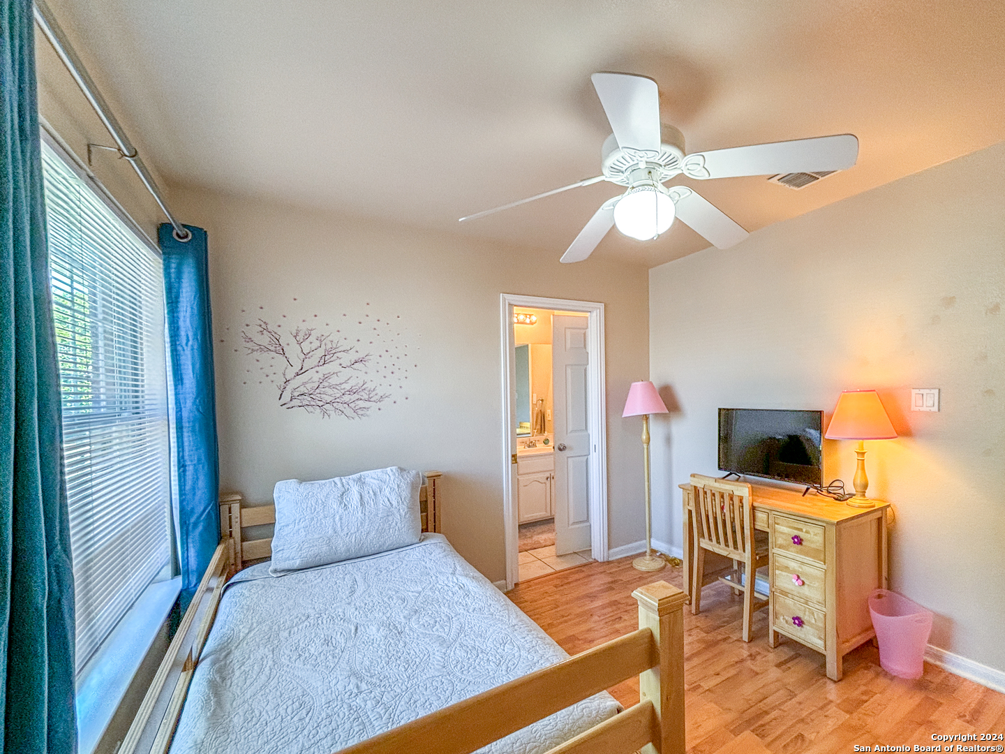 52 Chapel Hill Circle , San Antonio, TX, 78240 | 1821952 | Realty Texas LLC