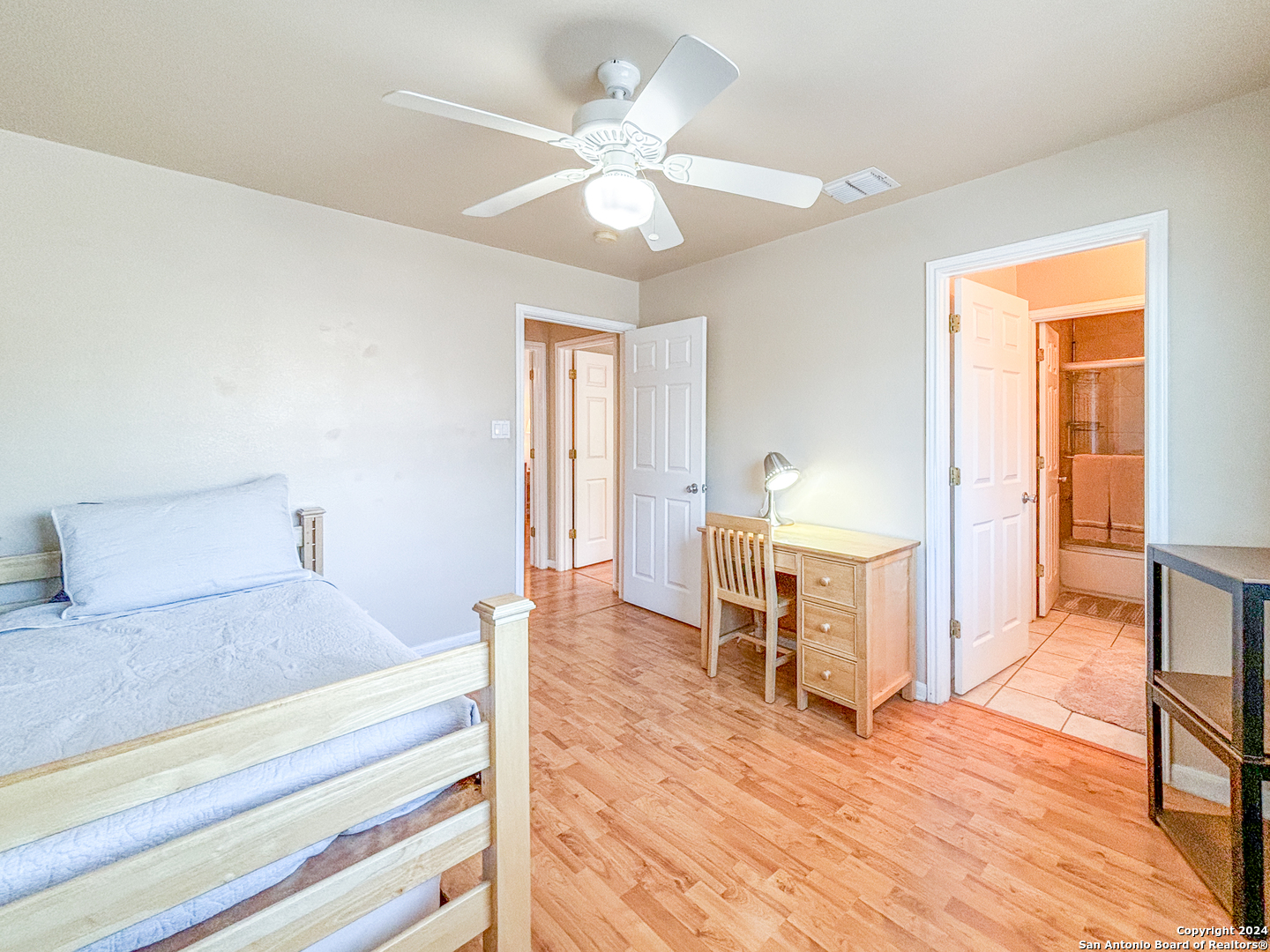 52 Chapel Hill Circle , San Antonio, TX, 78240 | 1821952 | Realty Texas LLC