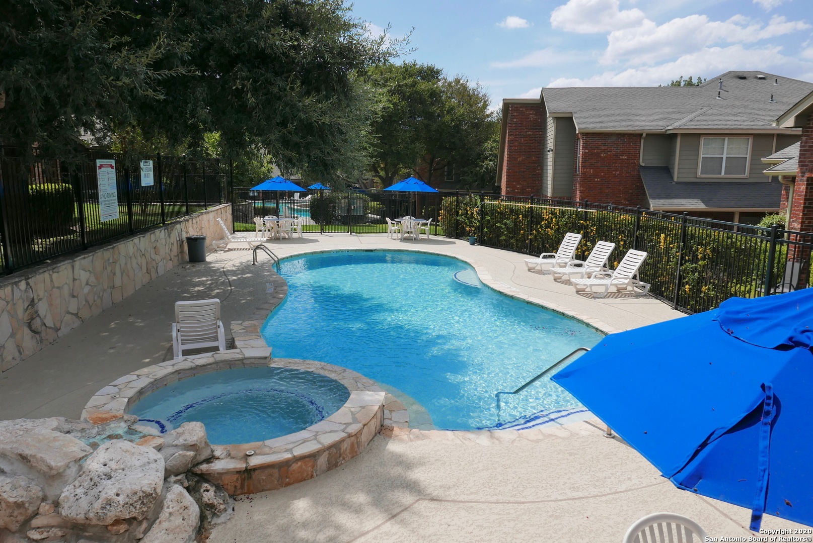 52 Chapel Hill Circle , San Antonio, TX, 78240 | 1821952 | Realty Texas LLC