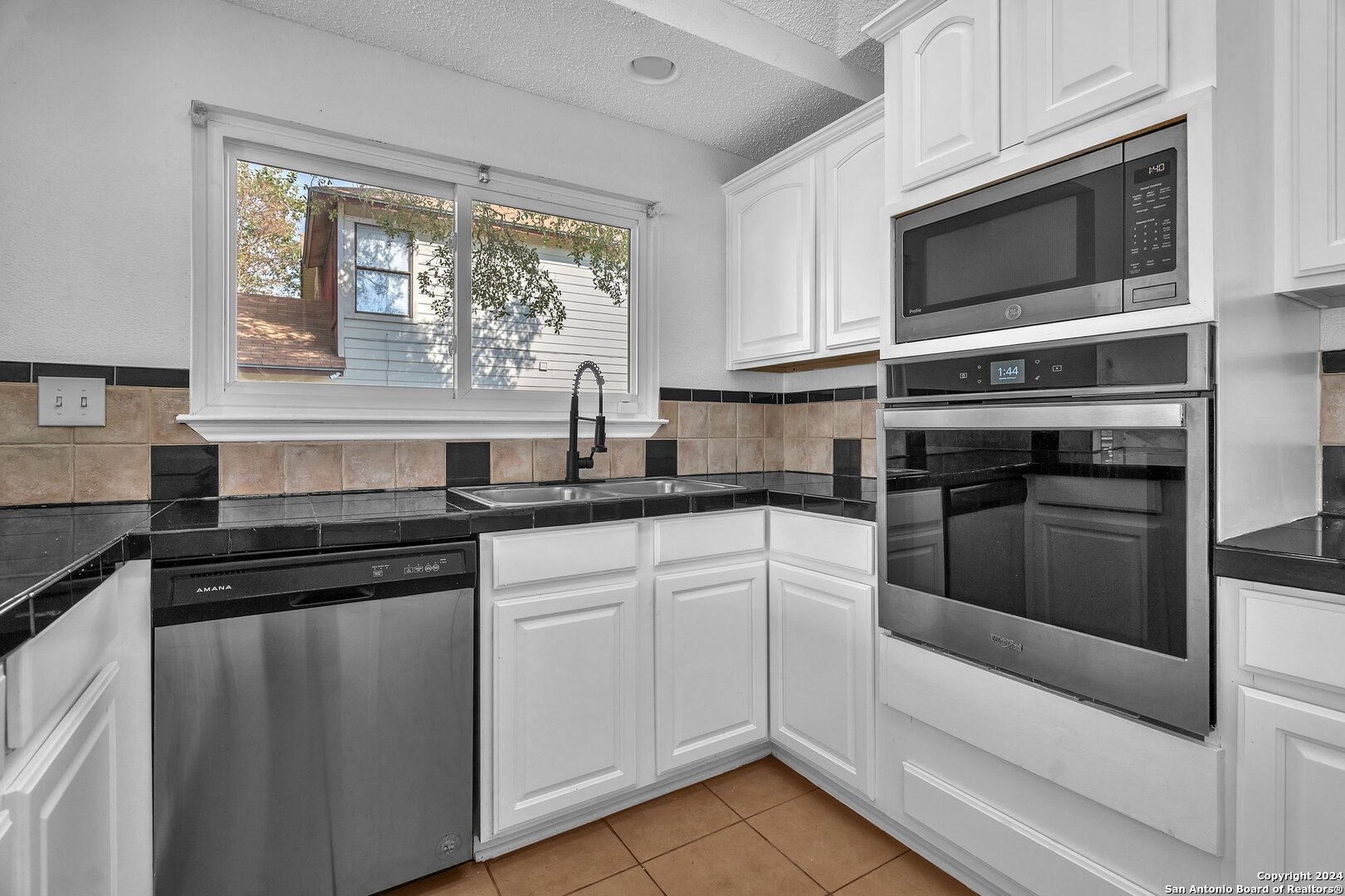 9766 Spruce Ridge , Converse, TX, 78109 | 1823605 | Realty Texas LLC