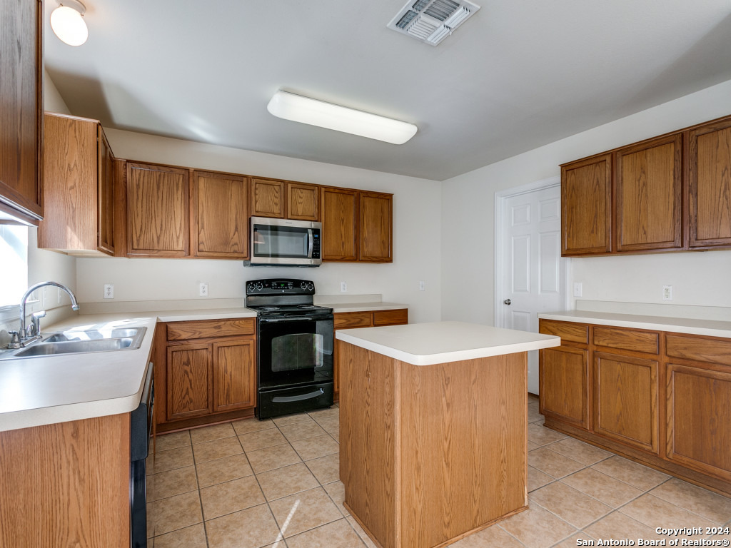 2011 Wormack Way , San Antonio, TX, 78251 | 1825256 | Realty Texas LLC