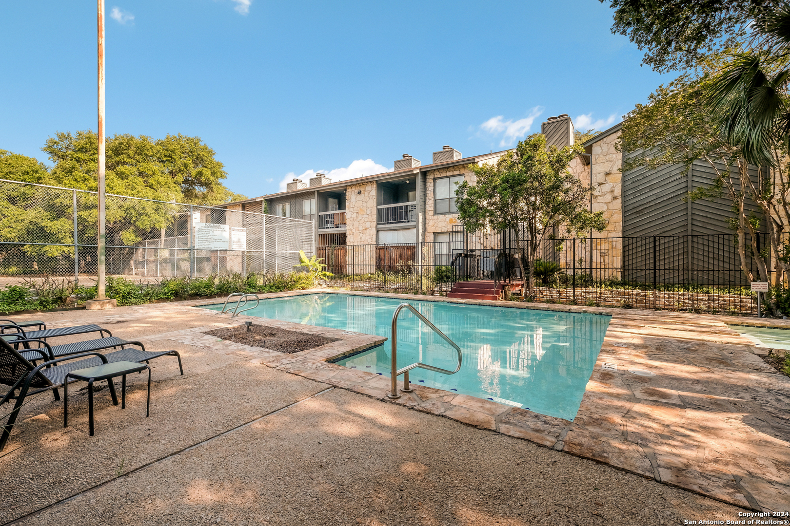 3843 Barrington Street 143-k , San Antonio, TX, 78217-4169 | 1825320 | Realty Texas LLC