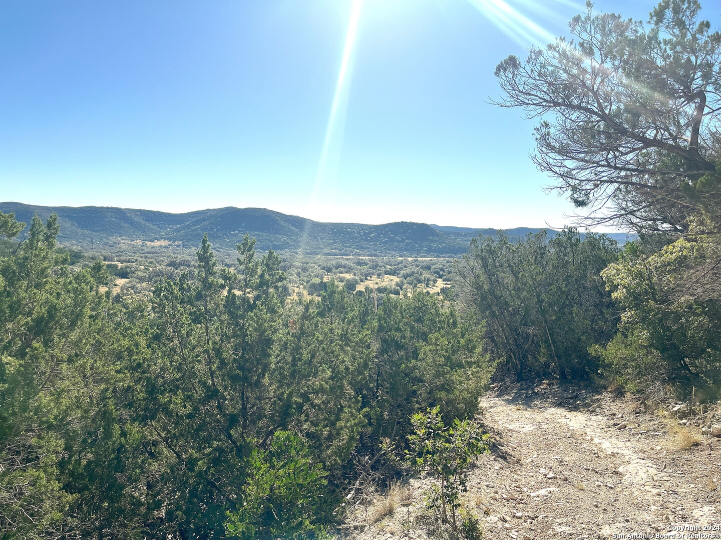 2763 E Ranch Road 337 , Leakey, TX, 78873 | 1825951 | Realty Texas LLC