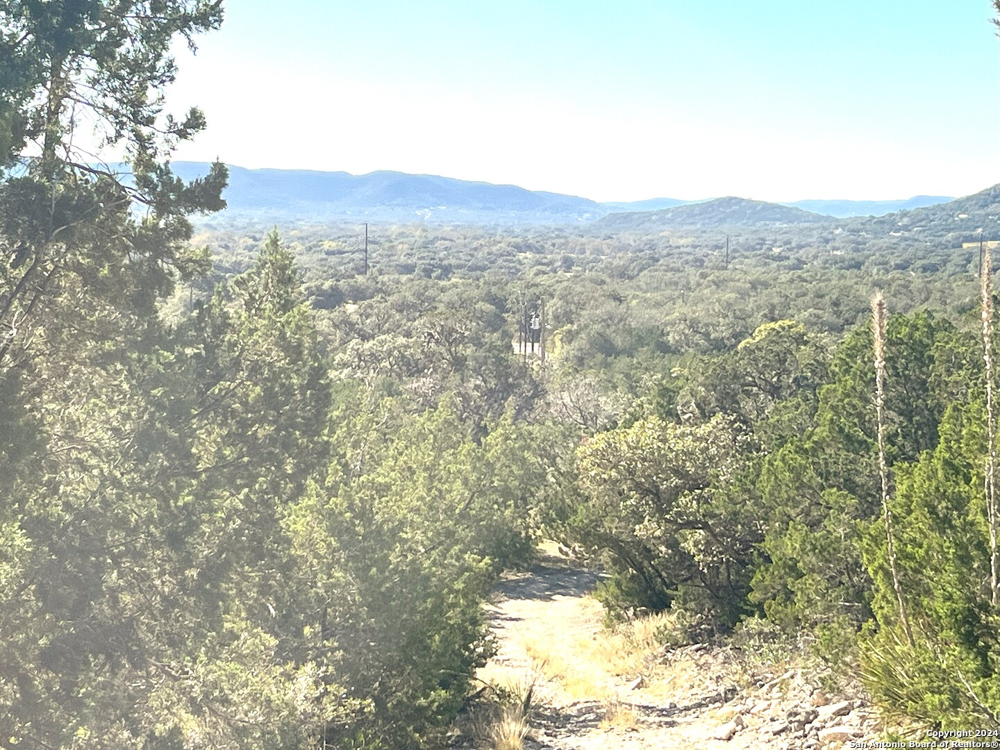 2763 E Ranch Road 337 , Leakey, TX, 78873 | 1825951 | Realty Texas LLC