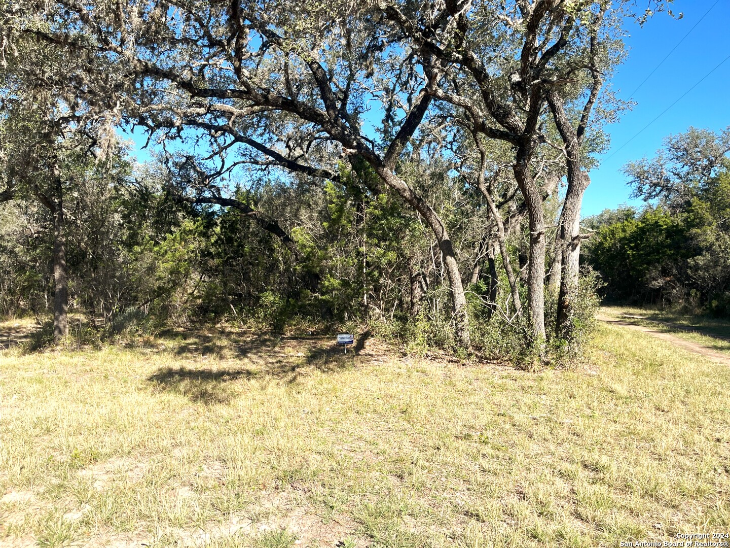 2763 E Ranch Road 337 , Leakey, TX, 78873 | 1825951 | Realty Texas LLC