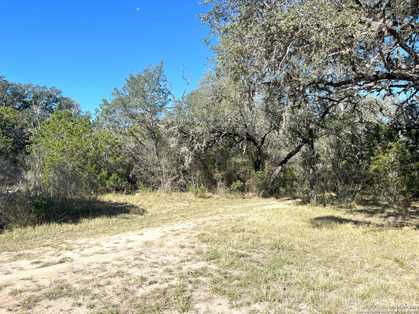 2763 E Ranch Road 337 , Leakey, TX, 78873 | 1825951 | Realty Texas LLC