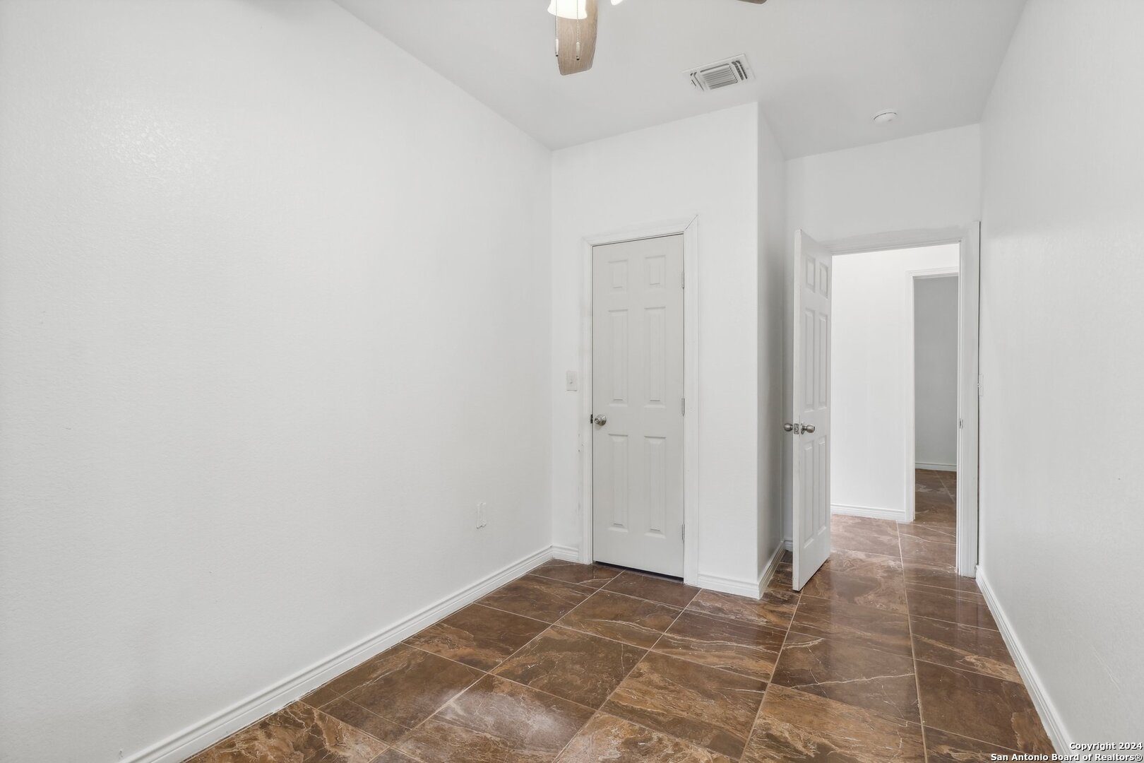 1918 Sandy Circle , San Antonio, TX, 78264 | 1826148 | Realty Texas LLC