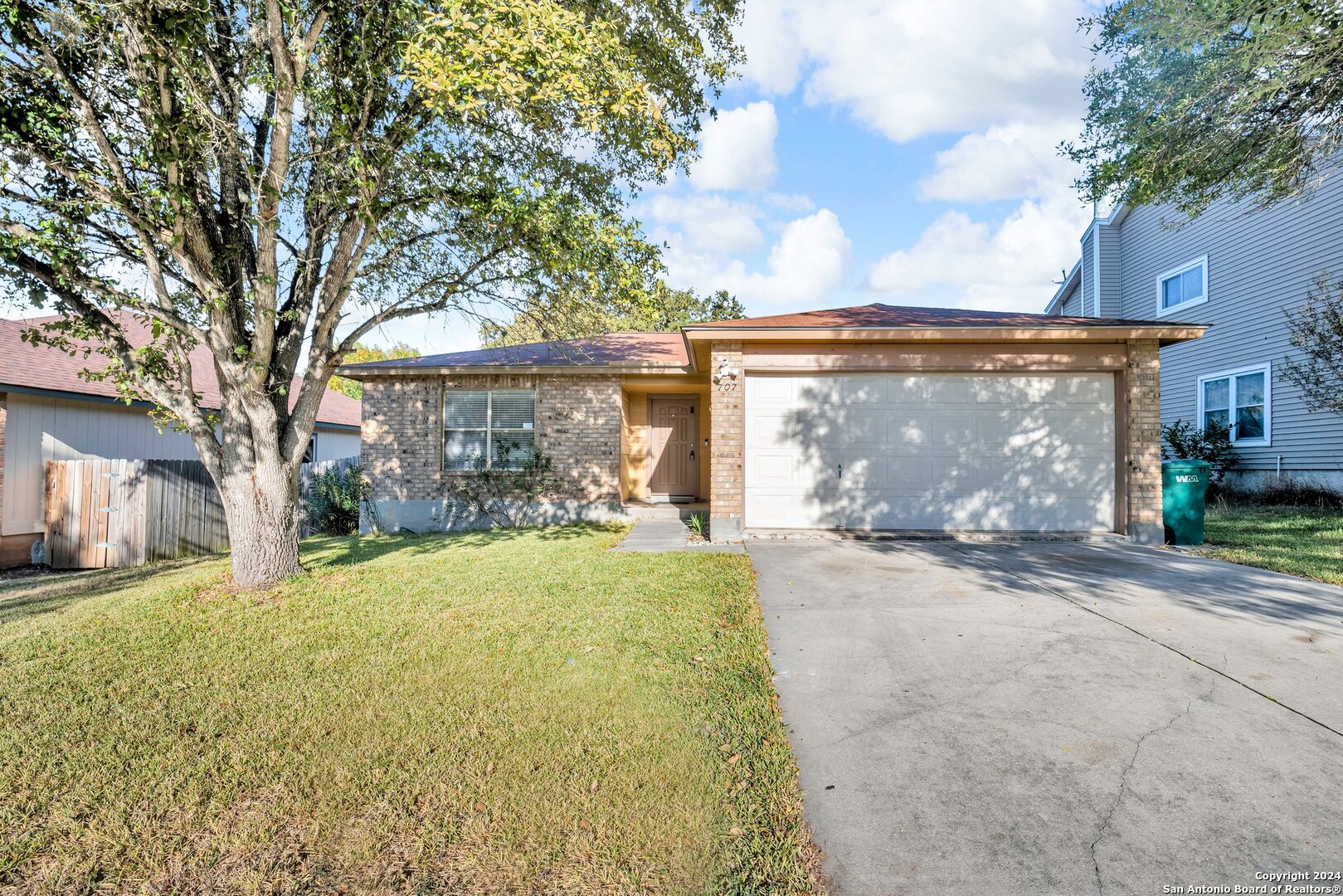 707 Meadow Forge , Converse, TX, 78109-1627 | 1826420 | Realty Texas LLC