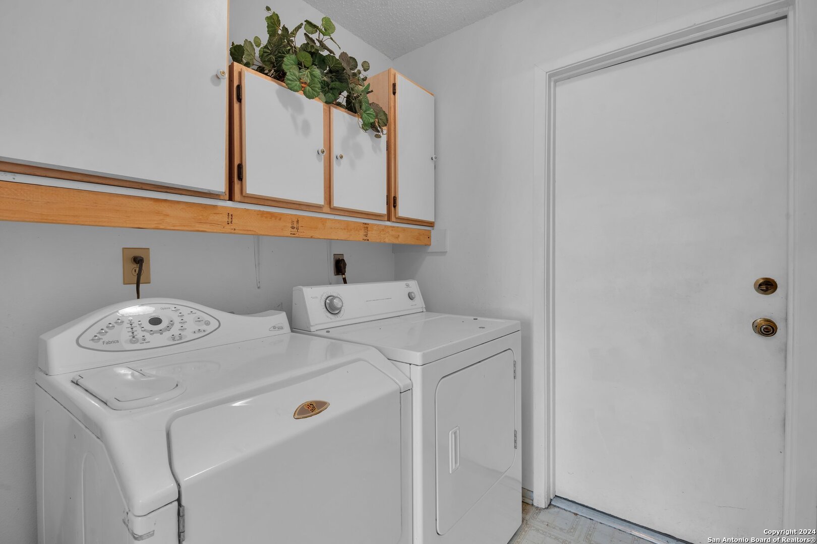 707 Meadow Forge , Converse, TX, 78109-1627 | 1826420 | Realty Texas LLC