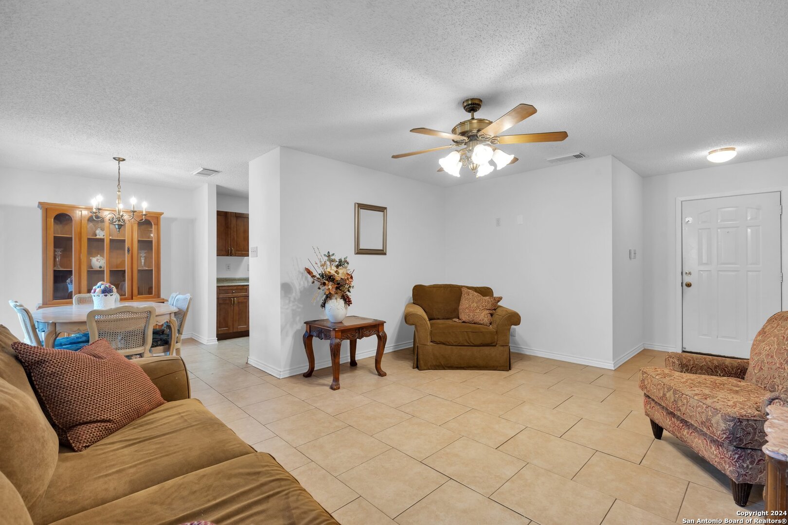 707 Meadow Forge , Converse, TX, 78109-1627 | 1826420 | Realty Texas LLC