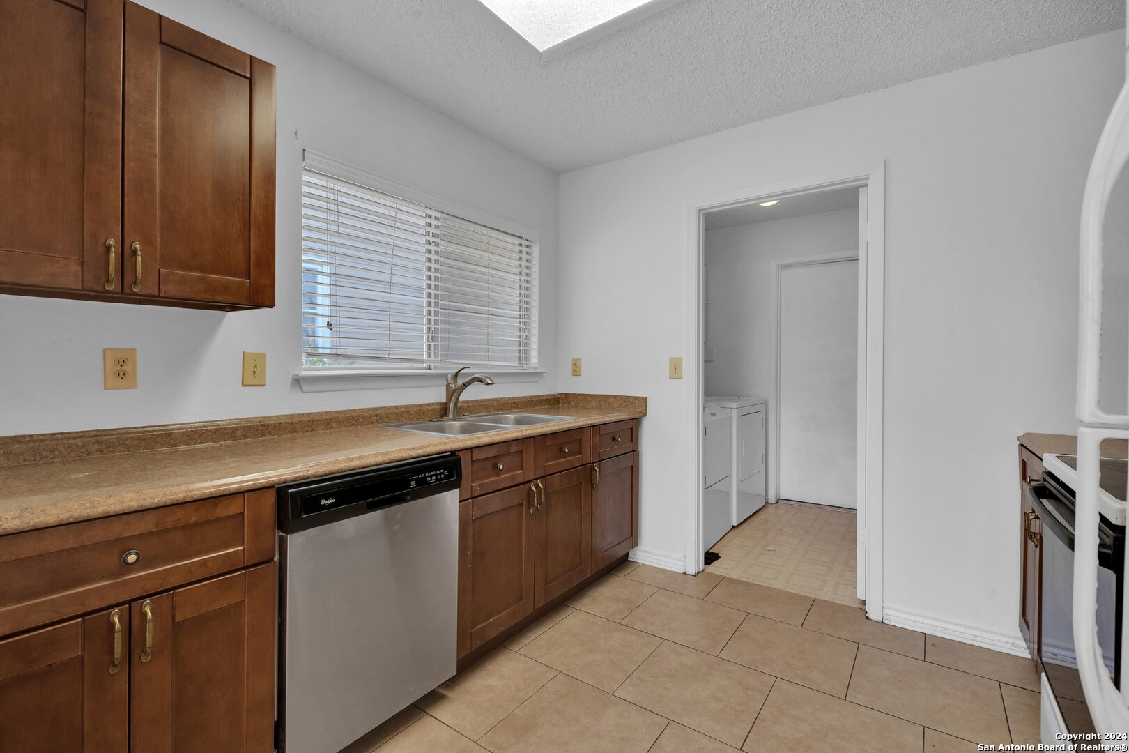 707 Meadow Forge , Converse, TX, 78109-1627 | 1826420 | Realty Texas LLC