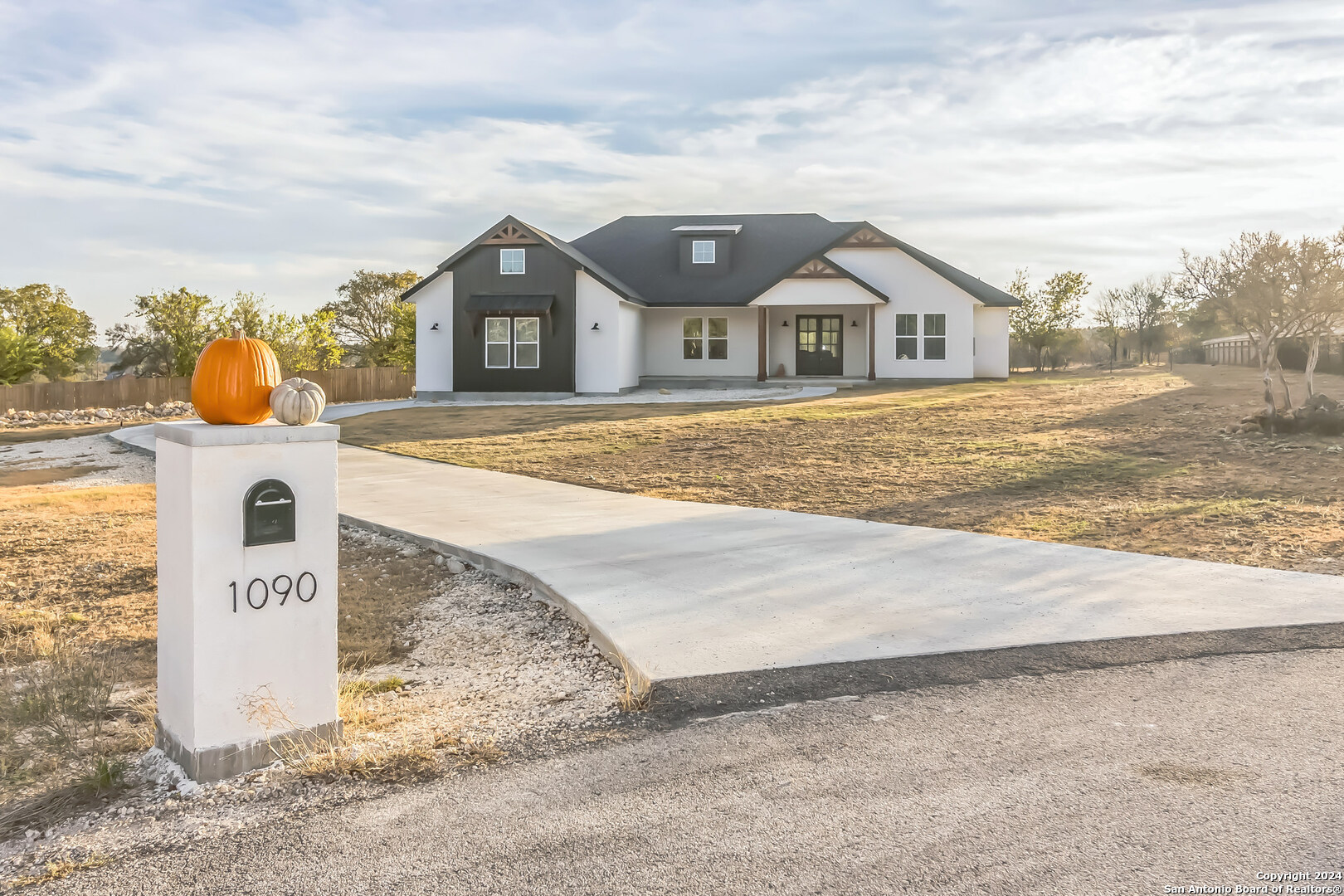 1090 Pegasus Dr , Spring Branch, TX, 78070 | 1826694 | Realty Texas LLC