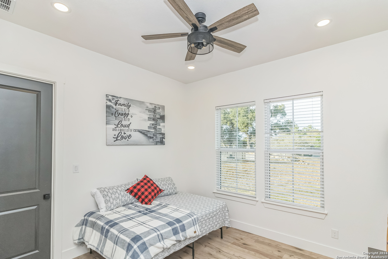 1090 Pegasus Dr , Spring Branch, TX, 78070 | 1826694 | Realty Texas LLC