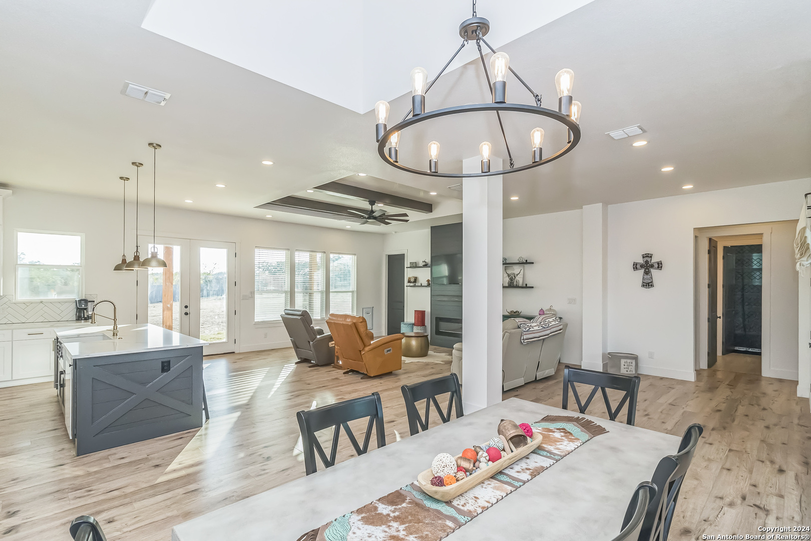 1090 Pegasus Dr , Spring Branch, TX, 78070 | 1826694 | Realty Texas LLC